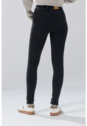 KOAJ PANTALON KOAJ JEAN PUSH UP 31841 1/26