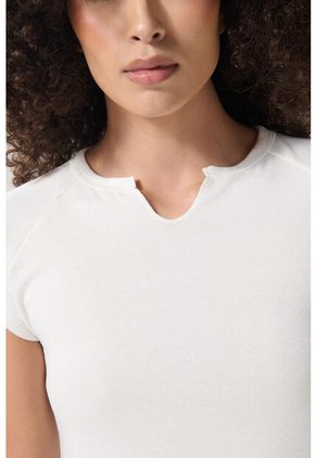 CAMISETA KOAJ MANY 22678 2/25