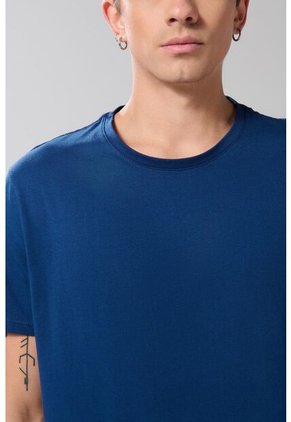 CAMISETA KOAJ MAKFI 20804 1/25