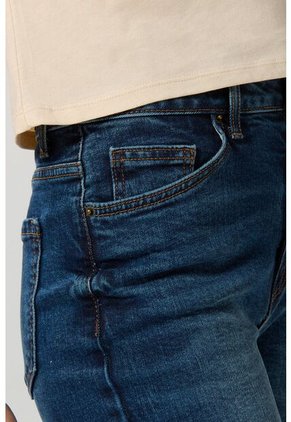 KOAJ PANTALON KOAJ JEAN MOM STA 26771 3/25