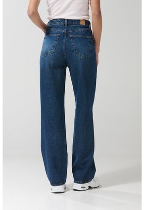 PANTALON KOAJ JEAN 90S 23833 2/25