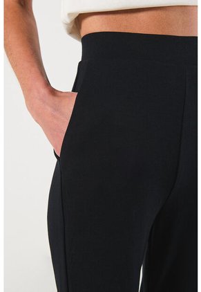 KOAJ PANTALON KOAJ FLARE MODA 11648 3/24