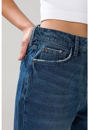 KOAJ SHORT KOAJ JEAN EXBOYFRIEND 29255 4/25