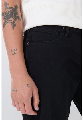 KOAJ PANTALON KOAJ JEAN SLIM 30826 1/26