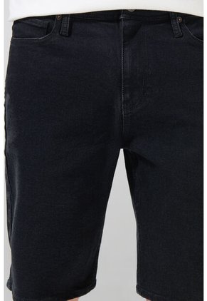KOAJ BERMUDA KOAJ JEAN 30651 4/25