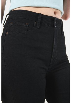 KOAJ PANTALON KOAJ PUSH UP FB 13985 4/24