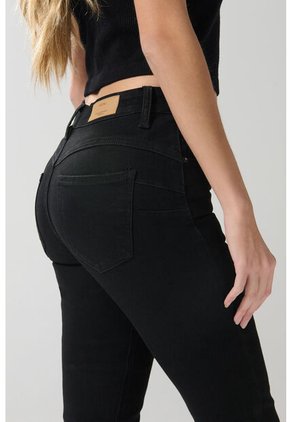 KOAJ PANTALON KOAJ JEAN PUSH UP 22837 2/25