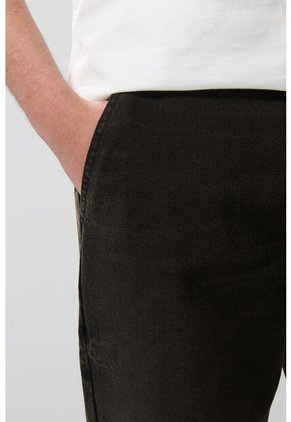 KOAJ PANTALON KOAJ JEAN SKATER 23997 M 2/25