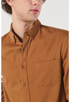 CAMISA KOAJ BUTTON DOWN ML 9056 4/24