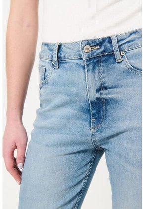 KOAJ PANTALON KOAJ JEAN MOM STA 12107 3/24