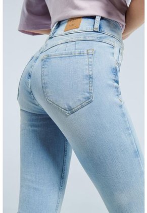KOAJ PANTALON KOAJ PUSH UP FB 2748 4/23