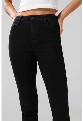 KOAJ PANTALON KOAJ JEAN MOM STA 28691 4/25