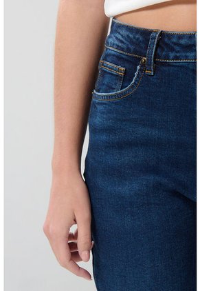 KOAJ PANTALON KOAJ JEAN MOM STA 24184 2/25