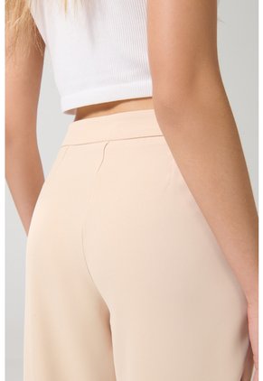 KOAJ PANTALON KOAJ CULOTTE 23648 M 2/25