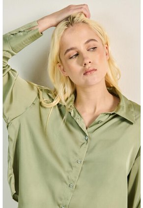 KOAJ BLUSA KOAJ CROP OVERSIZE ML 8695 2/24