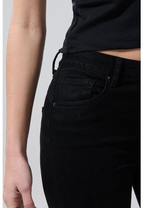 KOAJ PANTALON KOAJ JEAN PUSH UP 27337 3/25