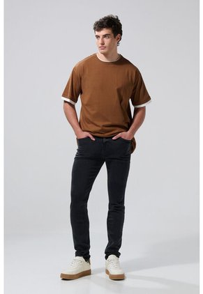 KOAJ PANTALON KOAJ JEAN SLIM 27614 3/25