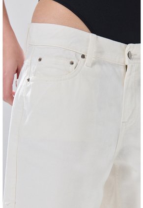 KOAJ BERMUDA KOAJ 34041 JORT LOOSE  FEM 2/26