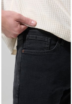 KOAJ PANTALON KOAJ JEAN SLIM 27290 3/25