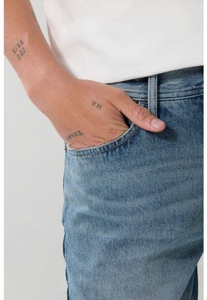 KOAJ PANTALON KOAJ JEAN 90s 24993 3/25