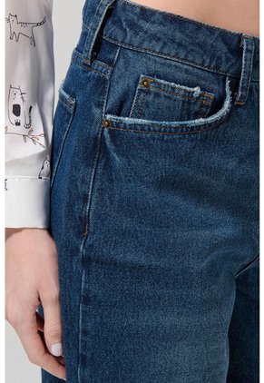 KOAJ SHORT KOAJ JEAN EXBOYFRIEND 27154 3/25