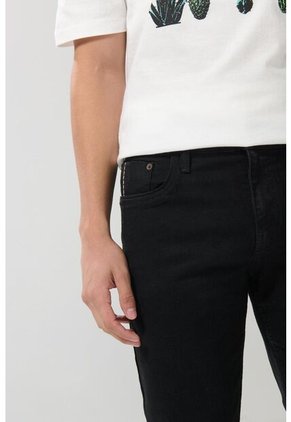 KOAJ PANTALON KOAJ JEAN  SKINNY FIT 23493 2/2