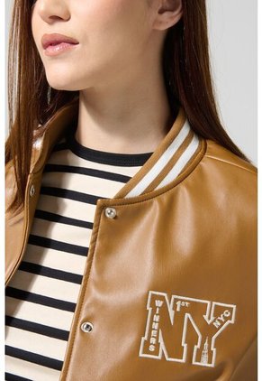 CHAQUETA KOAJ BELYNDA 1  2/25