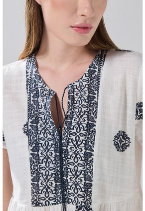 KOAJ BLUSA KOAJ CUELLO REDONDO  14907 4/25