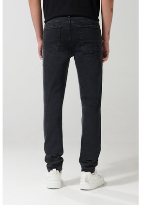 KOAJ PANTALON KOAJ JEAN SLIM 26018 3/25
