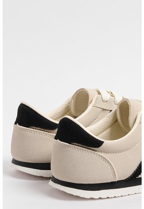 KOAJ ZAPATOS KOAJ RETRO RUNNER 24282 4/25
