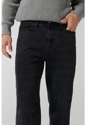 KOAJ PANTALON KOAJ JEAN BAGGY 24642 M 2/25