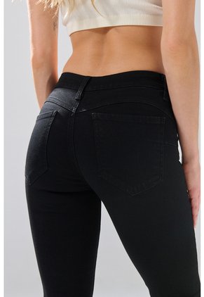 KOAJ PANTALON KOAJ JEAN PUSH UP 34429 3/26