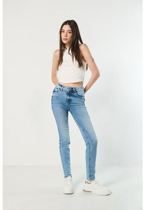 KOAJ PANTALON KOAJ PUSH UP FB 10361 3/24
