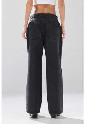KOAJ PANTALON KOAJ SKATER F 33654 3/26