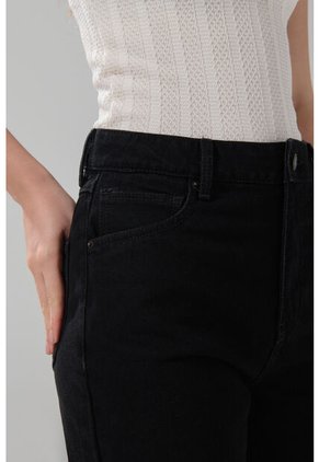 KOAJ PANTALON KOAJ JEAN 90S 29245 4/25