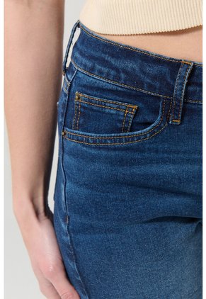 KOAJ SHORT KOAJ JEAN GIRLFRIEND 25319 3/25