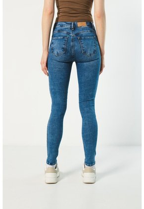 KOAJ PANTALON KOAJ PUSH UP FB 12111 3/24