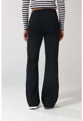 PANTALON KOAJ FLARE MODA 17829 1/25