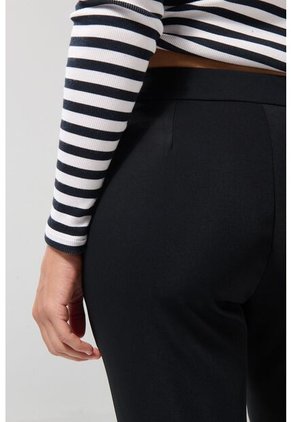 PANTALON KOAJ FLARE MODA 17829 1/25