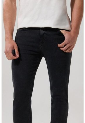 KOAJ PANTALON KOAJ JEAN SLIM 28117 4/25