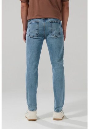 KOAJ PANTALON KOAJ JEAN SLIM 29234 4/25