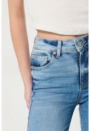 KOAJ PANTALON KOAJ PUSH UP FB 10361 3/24