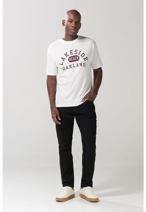 KOAJ PANTALON KOAJ JEAN SLIM 24822 3/25