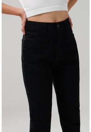 KOAJ PANTALON KOAJ JEAN MOM STA 29012 4/25