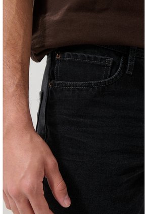 KOAJ PANTALON KOAJ JEAN 90s 24997 3/25