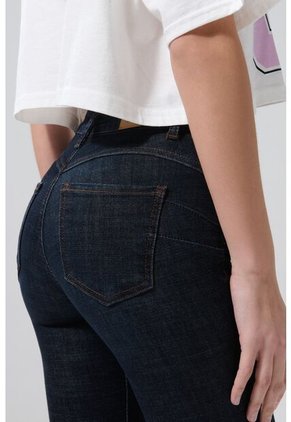 KOAJ PANTALON KOAJ JEAN PUSH UP 28076 3/25