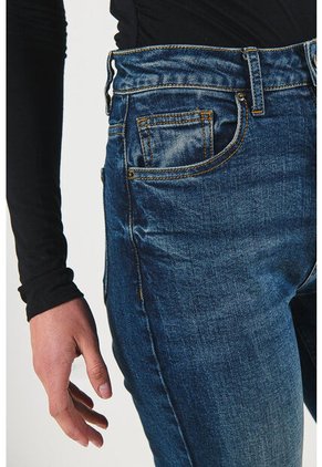 KOAJ PANTALON KOAJ JEAN MOM STA 17437 4/24