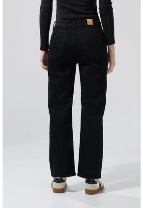 KOAJ PANTALON KOAJ JEAN STRAIGHT LEG 28049 3/