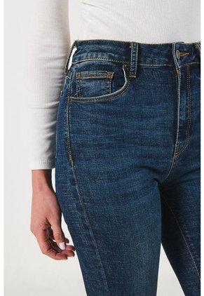 KOAJ PANTALON KOAJ JEAN JEGGING STA 16408 4/2