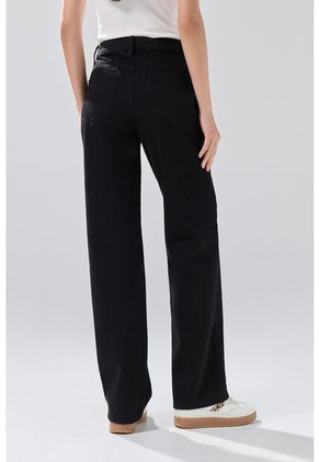 KOAJ PANTALON KOAJ JEAN 90S 32259 2/26